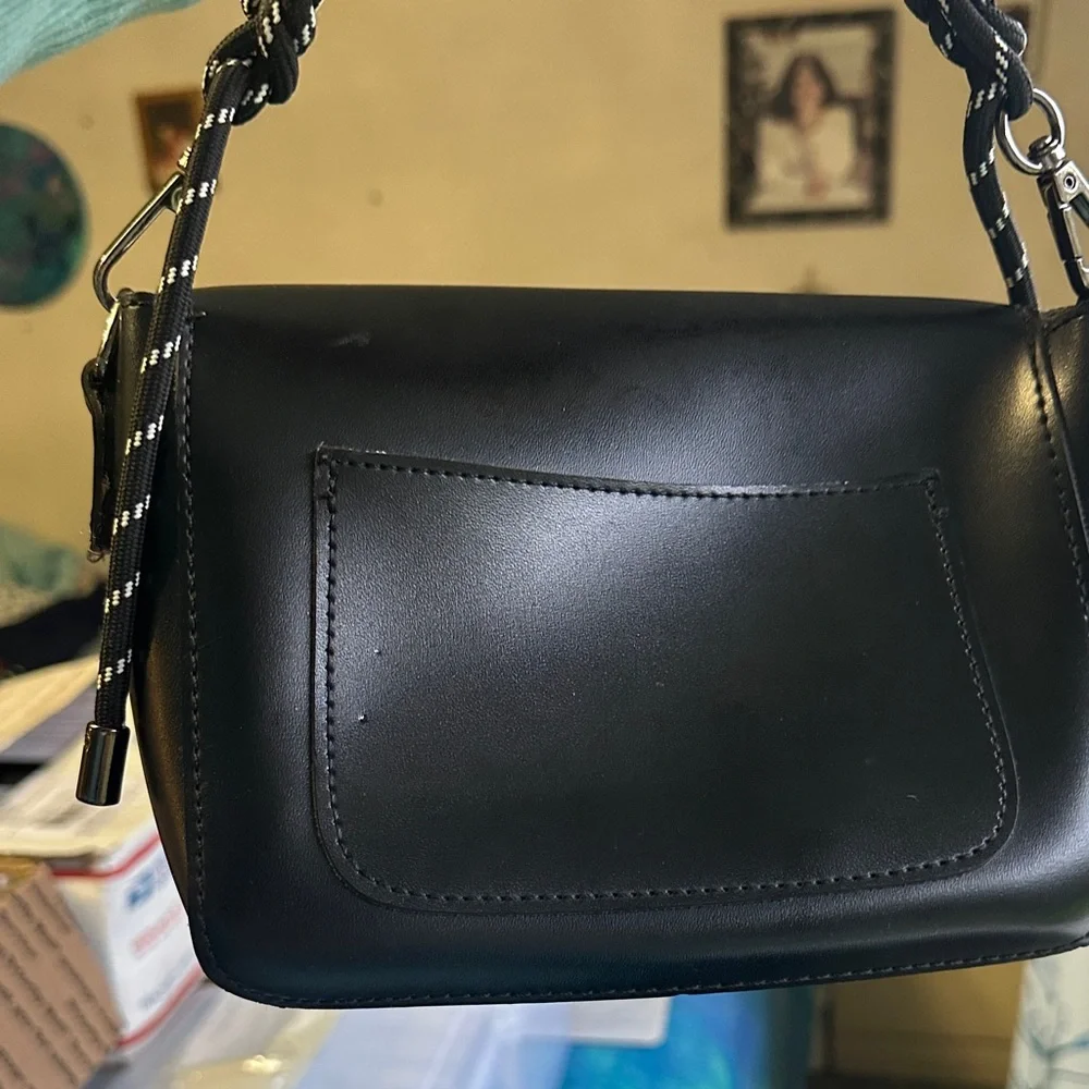 Claudia Casanova Black Crossbody Bag - Picture 11 of 14